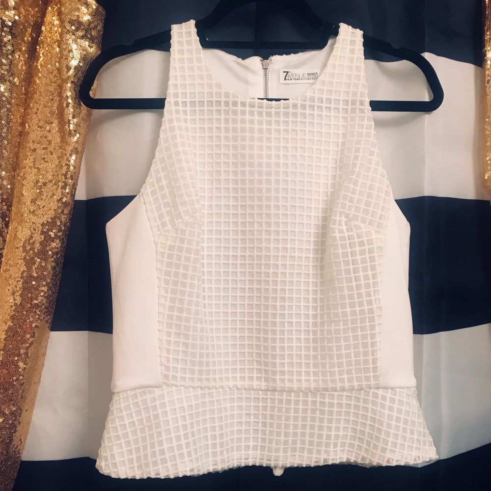 7th Avenue New York & Company white sleeveless zip up top